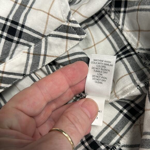 J Jill Women’s Size XL Flannel White Plaid Curved Hem Tunic Button Cotton Shirt - Picture 7 of 7